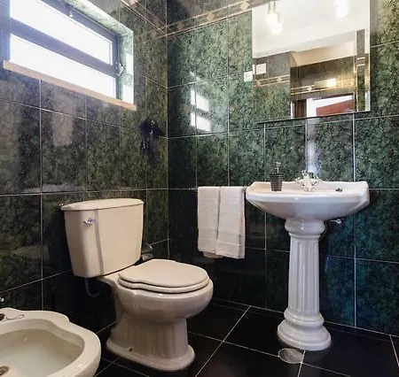 Hortus Iii Apartment *
